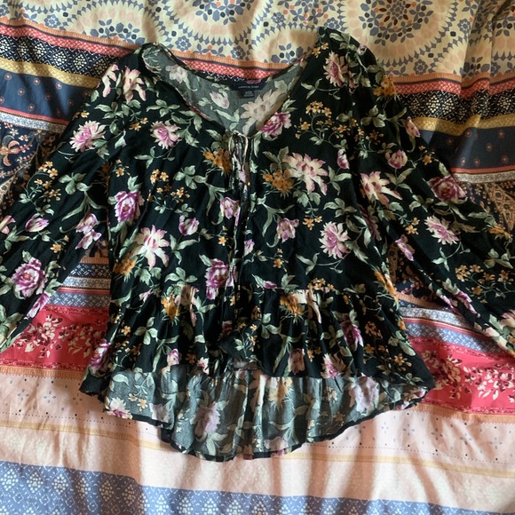 Floral long sleeve blouse - Picture 2 of 5